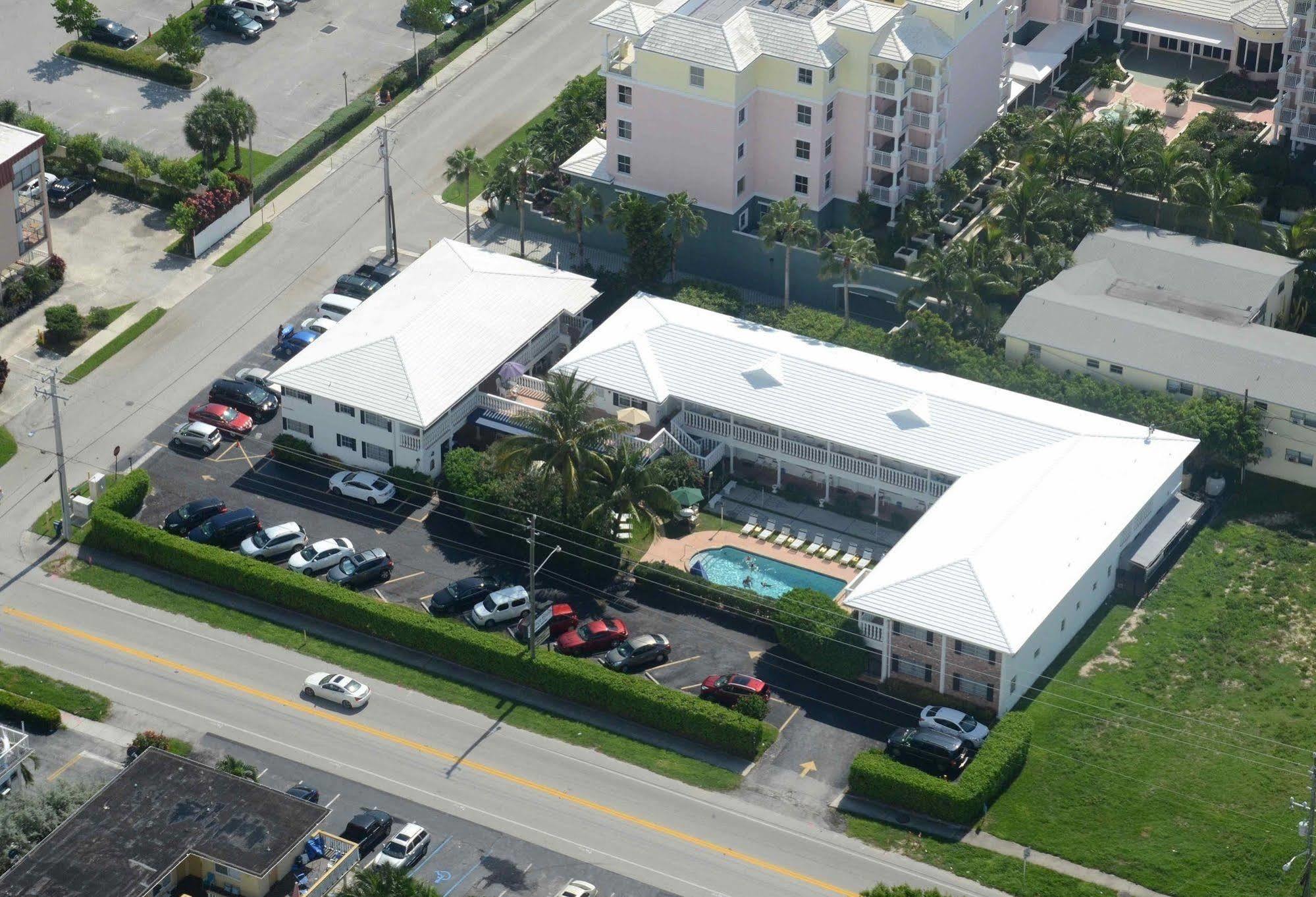 Carriage House Resort Deerfield Beach Extérieur photo