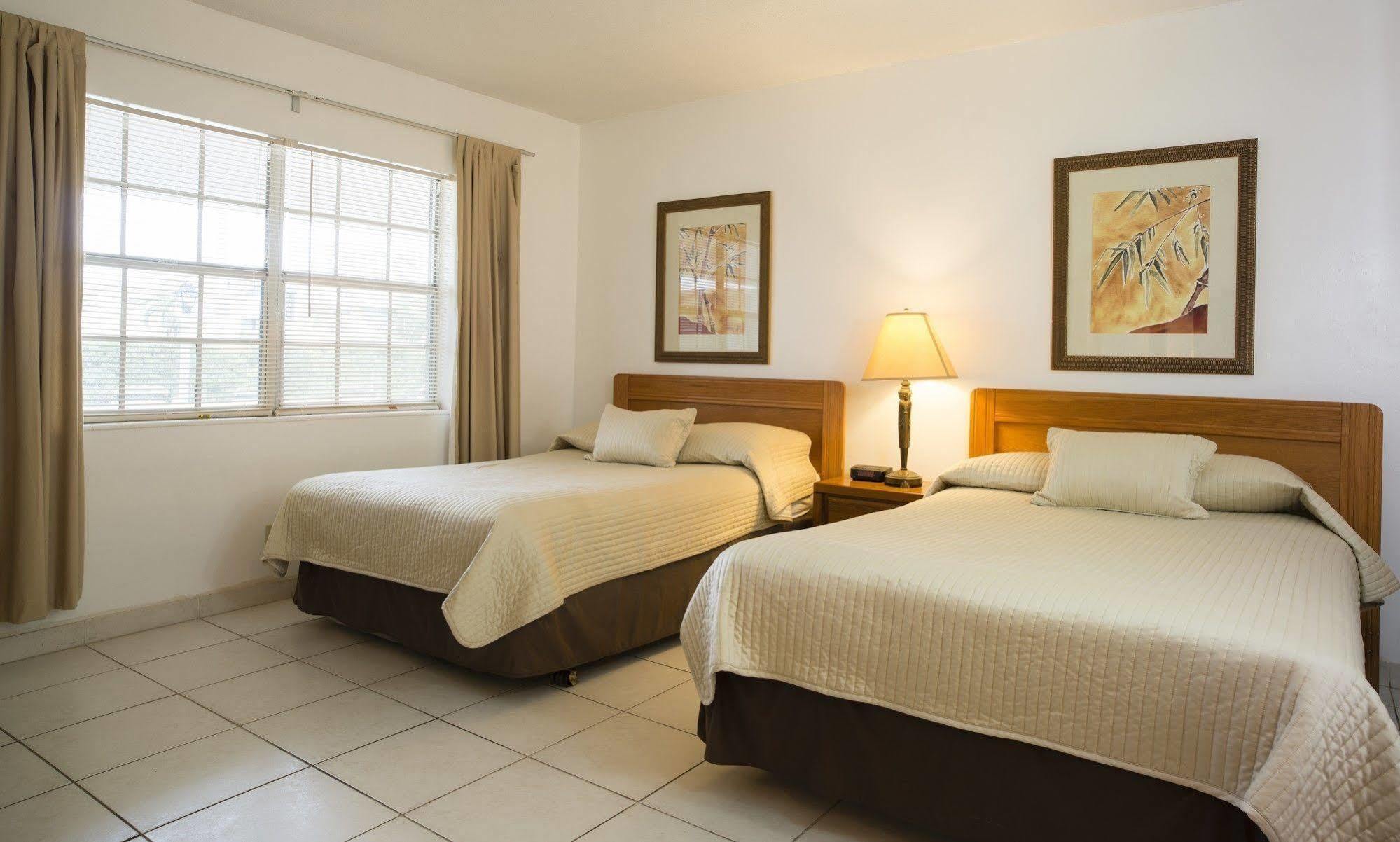 Carriage House Resort Deerfield Beach Extérieur photo